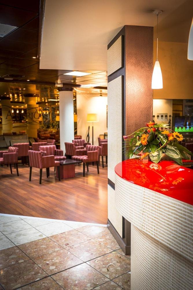 Hotel America Lourdes Bagian luar foto