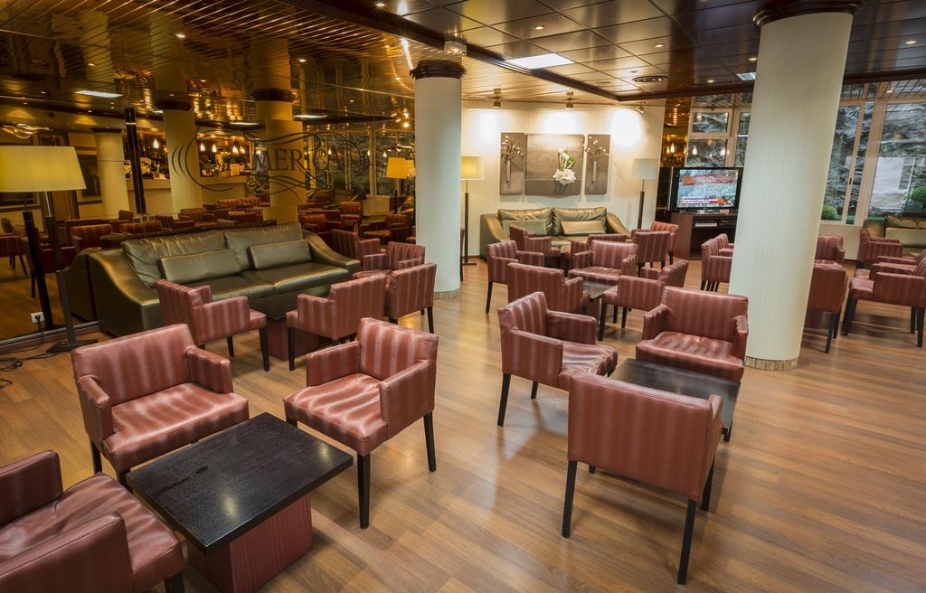 Hotel America Lourdes Bagian luar foto