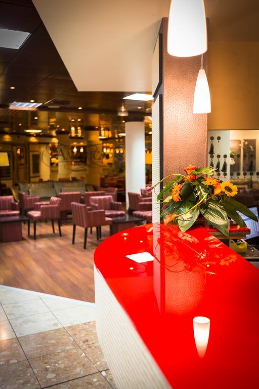 Hotel America Lourdes Bagian luar foto